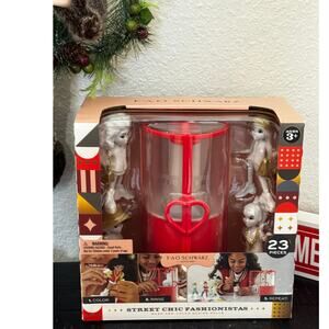 New Sealed FAO SCHWARZ Street Chic Fashionista ~ Christmas gift